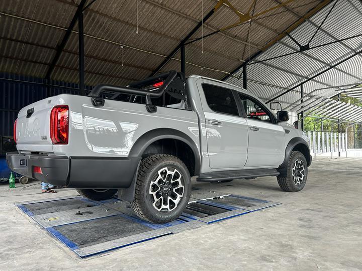 5イン1ロールブレーキテスト機 4000kg マックスアクセル負荷 特許のある砂滑りロールと産業制御コンピュータ