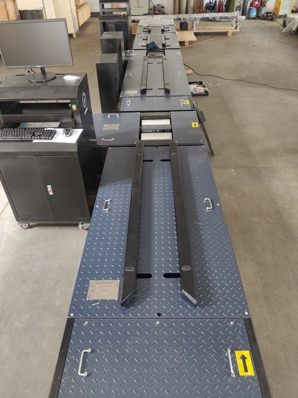 2輪バイク試験ライン ブレーキ力 車軸荷重 スピードメーター クランプ ホイールアライメント ヘッドライトテスター