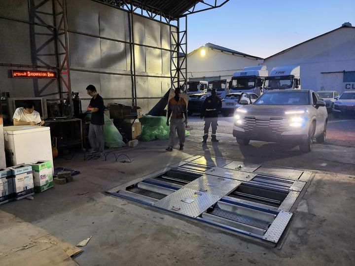 Cartesyブランド ケニア製 5-in-1ローラーブレーキテスター 4000kgアクスルロード サイドスリップ スピードメーター サスペンションテスター