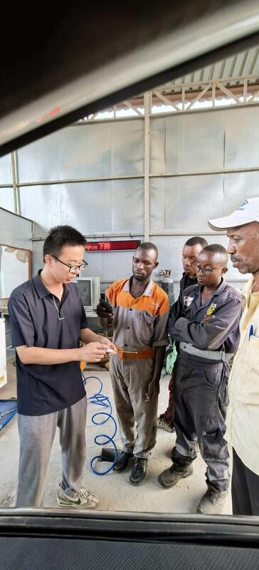 Cartesyブランド ケニア製 5-in-1ローラーブレーキテスター 4000kgアクスルロード サイドスリップ スピードメーター サスペンションテスター